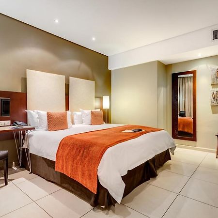 Protea Hotel By Marriott Transit O.R. Tambo Airport Kempton Park Exteriér fotografie