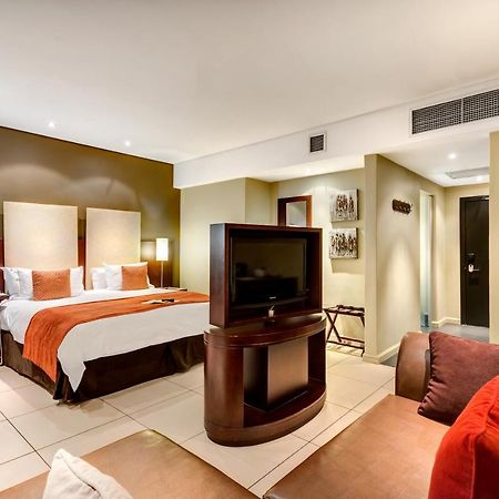 Protea Hotel By Marriott Transit O.R. Tambo Airport Kempton Park Exteriér fotografie