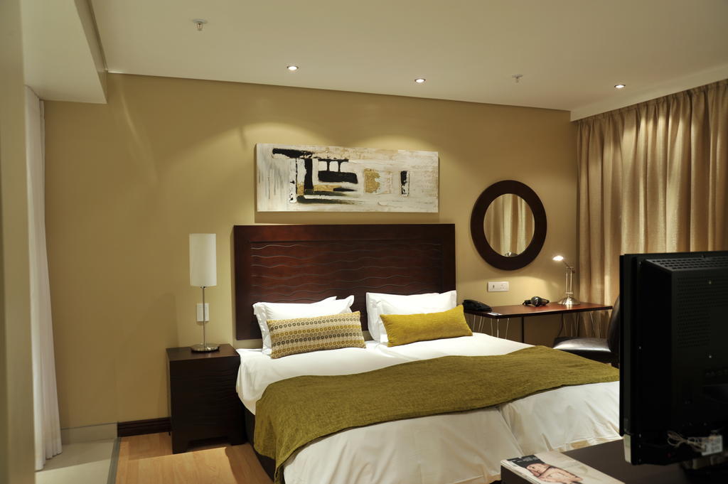Protea Hotel By Marriott Transit O.R. Tambo Airport Kempton Park Exteriér fotografie