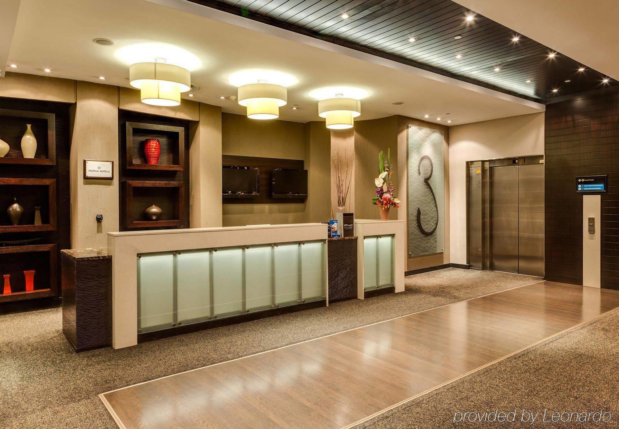 Protea Hotel By Marriott Transit O.R. Tambo Airport Kempton Park Exteriér fotografie