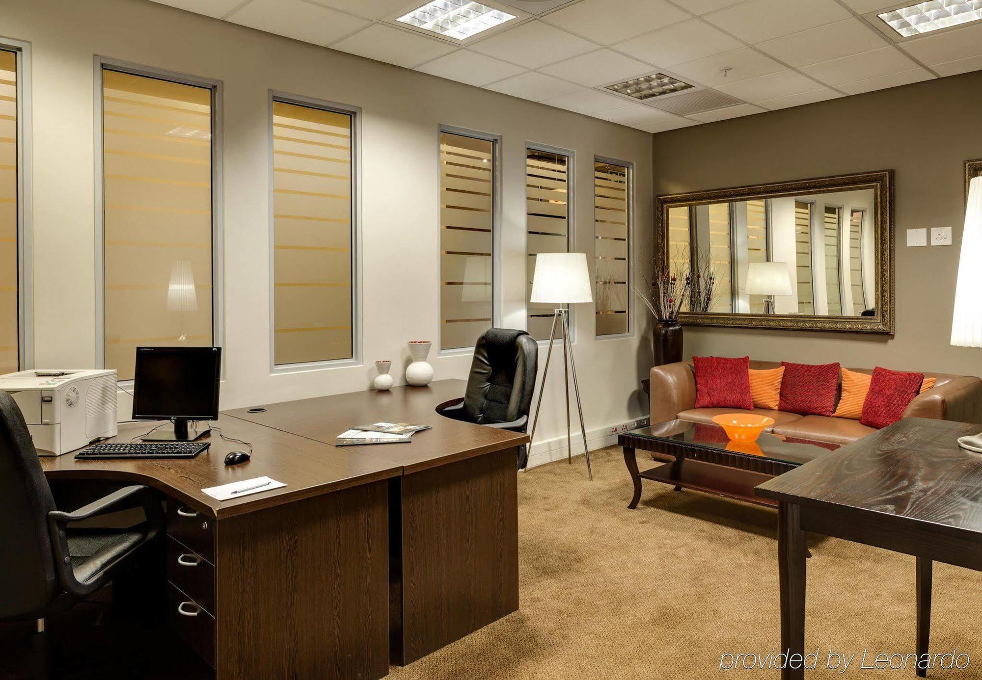 Protea Hotel By Marriott Transit O.R. Tambo Airport Kempton Park Exteriér fotografie