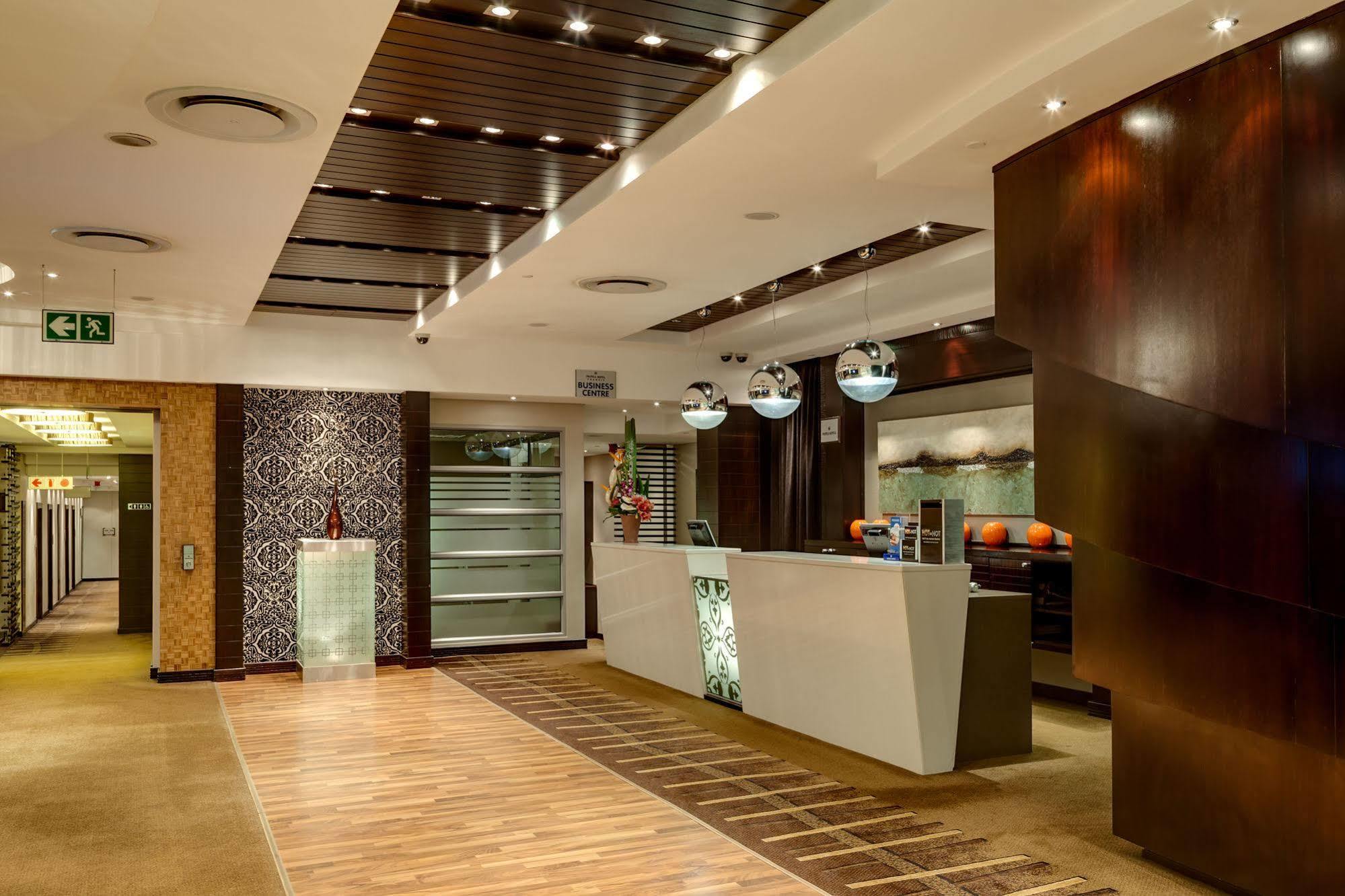 Protea Hotel By Marriott Transit O.R. Tambo Airport Kempton Park Exteriér fotografie