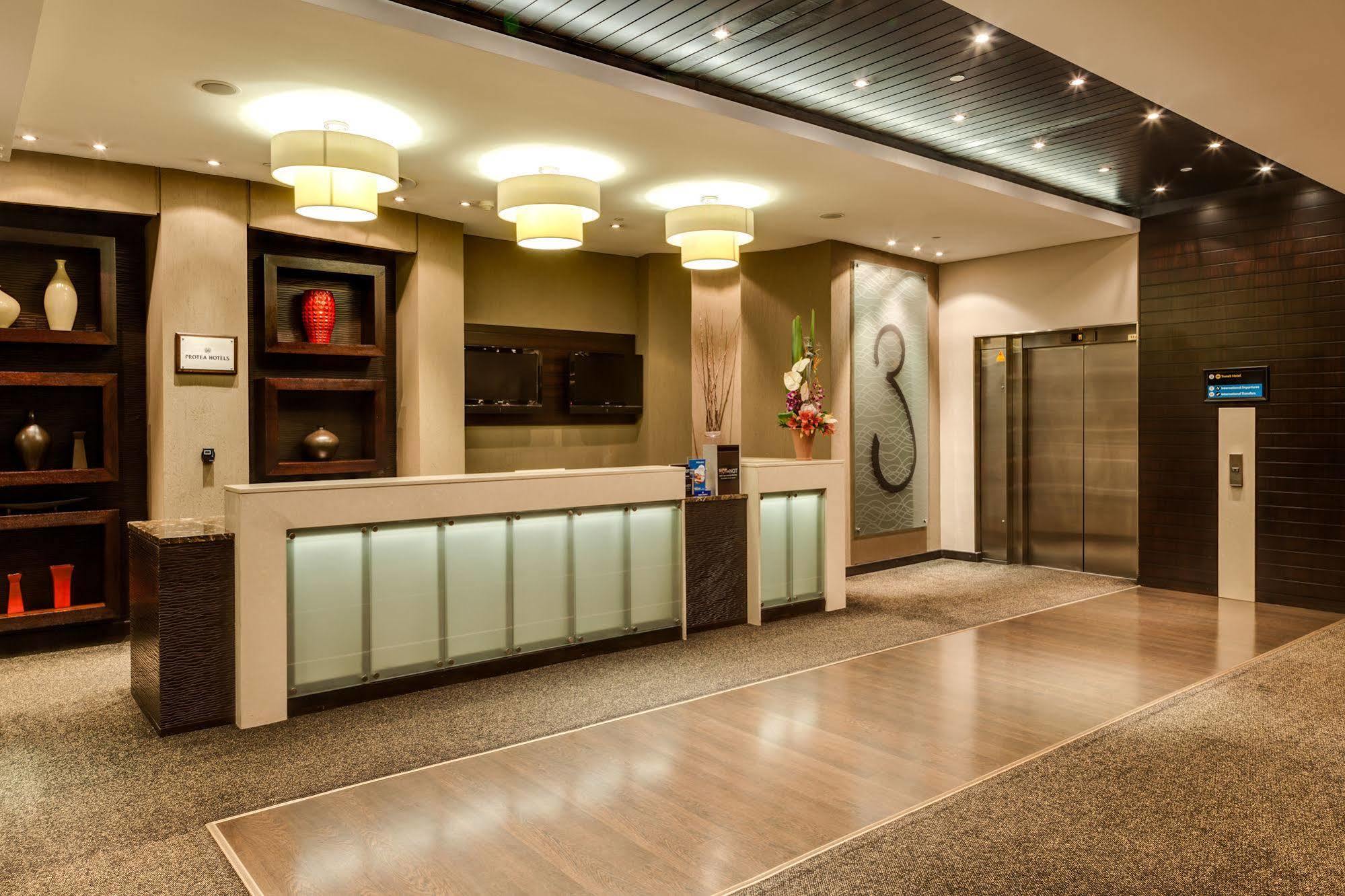 Protea Hotel By Marriott Transit O.R. Tambo Airport Kempton Park Exteriér fotografie