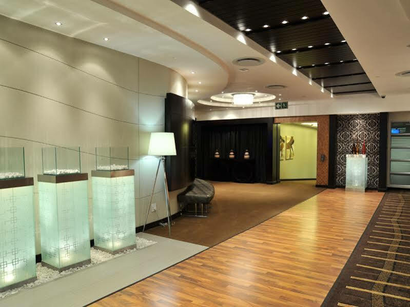 Protea Hotel By Marriott Transit O.R. Tambo Airport Kempton Park Exteriér fotografie